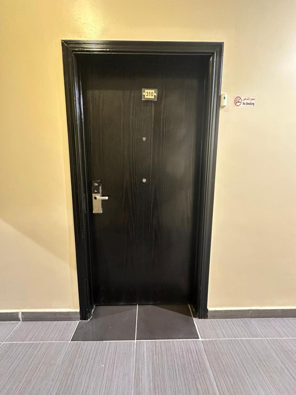 قصر الحمراء للأجنحة الفندقية Riyad Extérieur photo