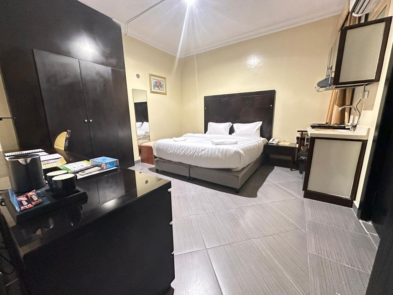 قصر الحمراء للأجنحة الفندقية Riyad Extérieur photo