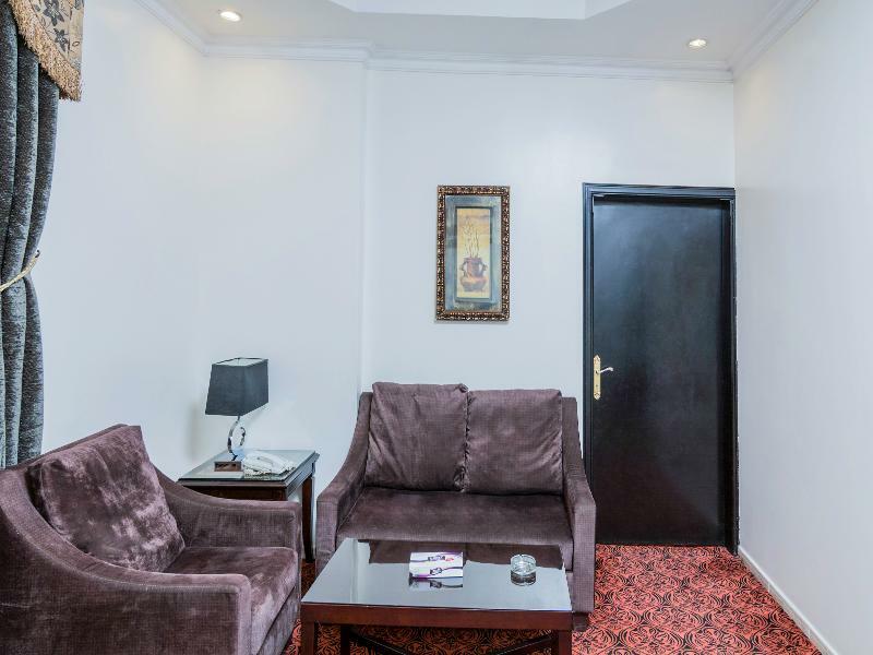 قصر الحمراء للأجنحة الفندقية Riyad Extérieur photo